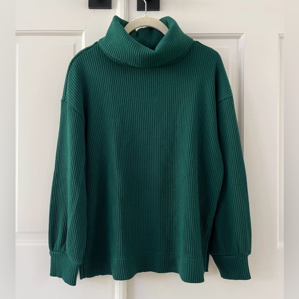 Gap 24/7 Split-Hem Waffle Turtleneck T-Shirt in June Bug Green